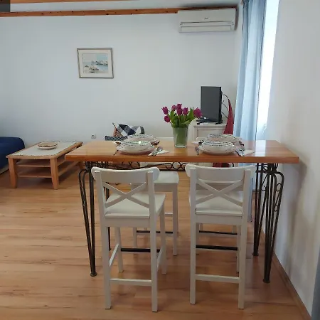 Srebrna Appartement Murter